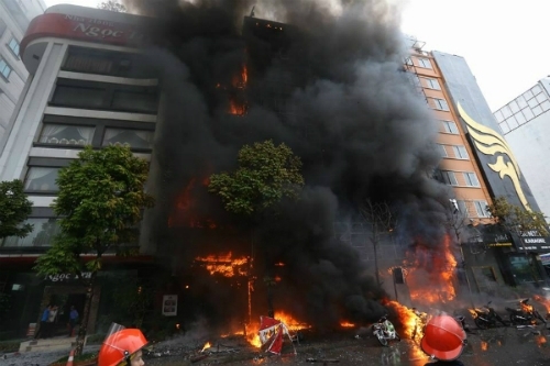 Tạm dừng hoạt động các quán karaoke sau sự cố cháy trên phố Trần Thái Tông